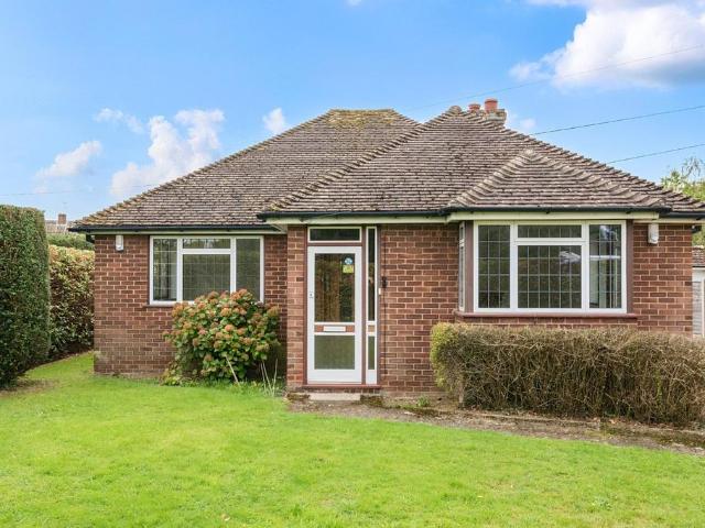 Bungalow for rent in Headcorn, Maidstone