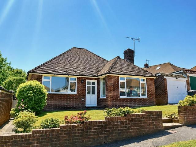 Bungalow for rent in Heathlands, East Sussex