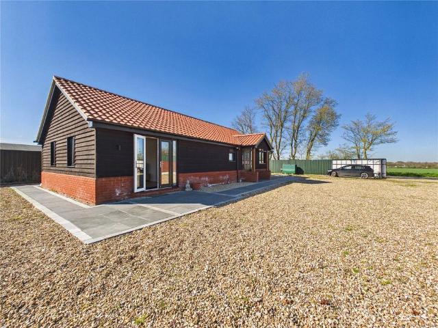 Bungalow for rent in Fordham Heath, Essex