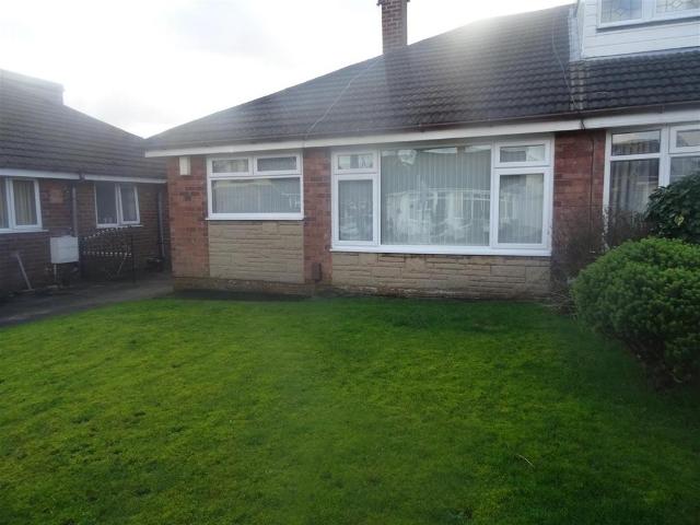 Bungalow for rent in Daisy Hill, Westhoughton