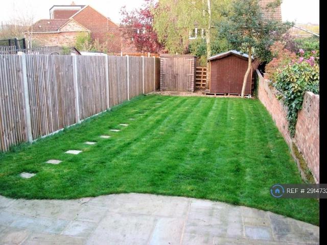 Bungalow for rent in Sutton-at-Hone and Hawley, Monks Orchard