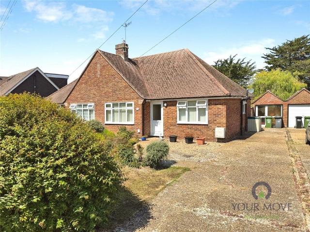 Bungalow for rent in Polegate, Cross In Hand