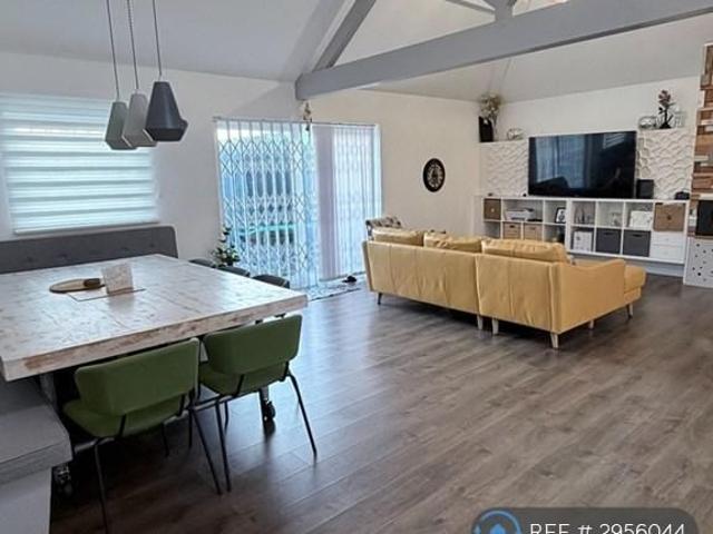 House for rent in Tollbar End, West Midlands