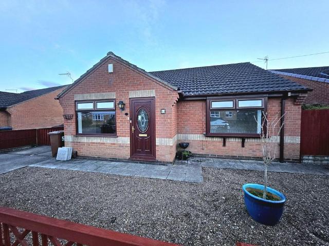 Bungalow for rent in Birchwood, Brayford