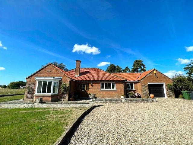 Bungalow for rent in Sowerby-under-Cotcliffe, York and North Yorkshire