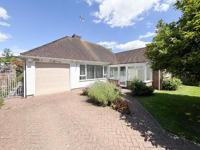 Bungalow for rent in Colliers End, Hertfordshire