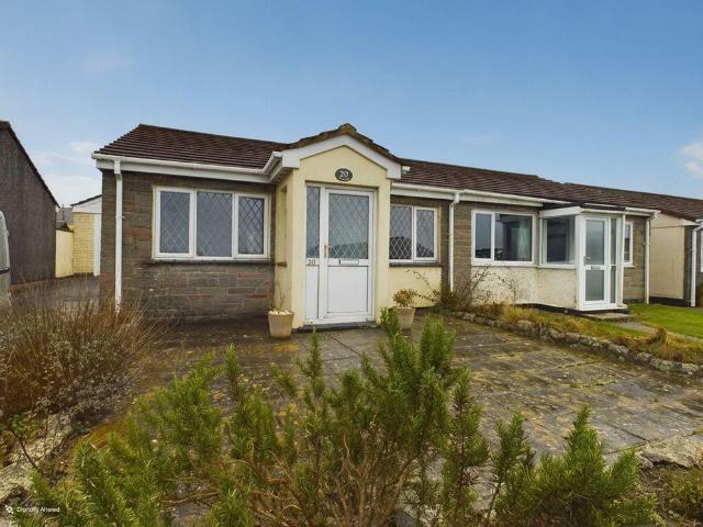 Bungalow for rent in Pencoys, Four Lanes
