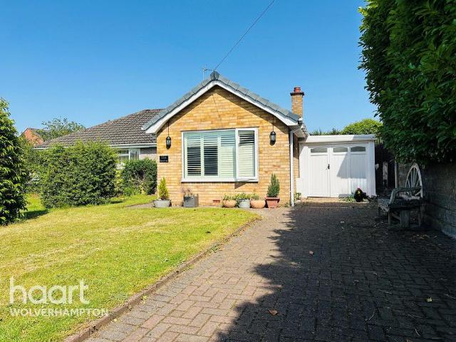 Bungalow for rent in Baswich, Staffordshire