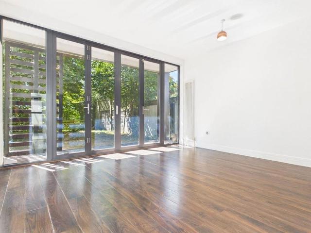 House for rent in Hampton Hill, Greater London