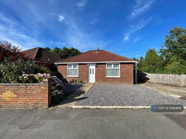 Bungalow for rent in Aldermoor, City Of Southampton