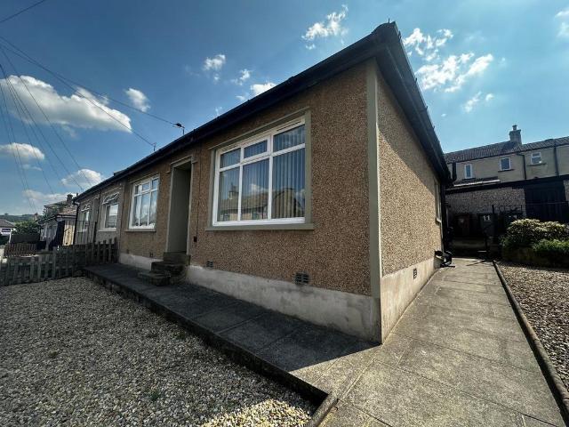 Bungalow for rent in Exley Head, Keighley