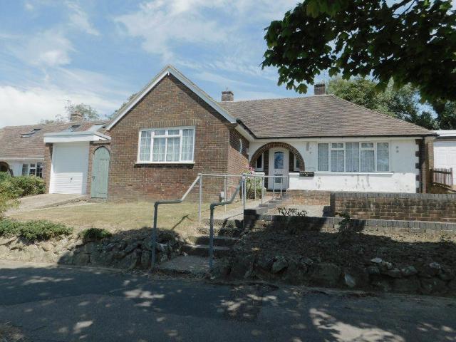 Bungalow for rent in West Marina, Guestling Green