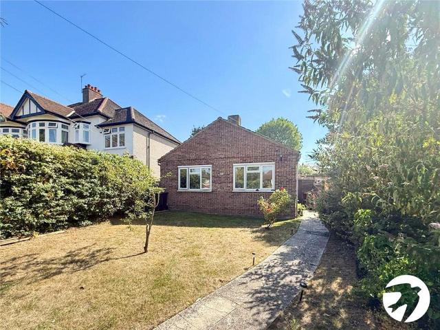 Bungalow for rent in Coney Hall, Greater London