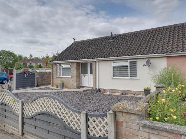 Bungalow for rent in Chedburgh, Suffolk