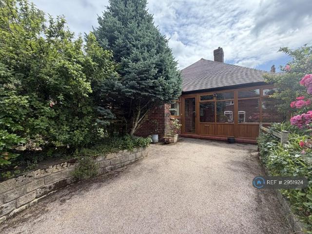 Bungalow for rent in Marple, Greater Manchester