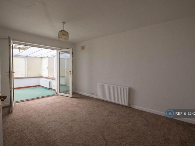 House for rent in Thornbury, West Yorkshire