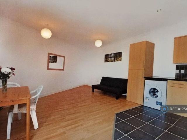 House for rent in Upper Elmers End, Greater London