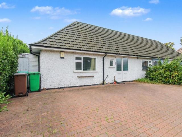Bungalow for rent in Wollaton Park, Haddon
