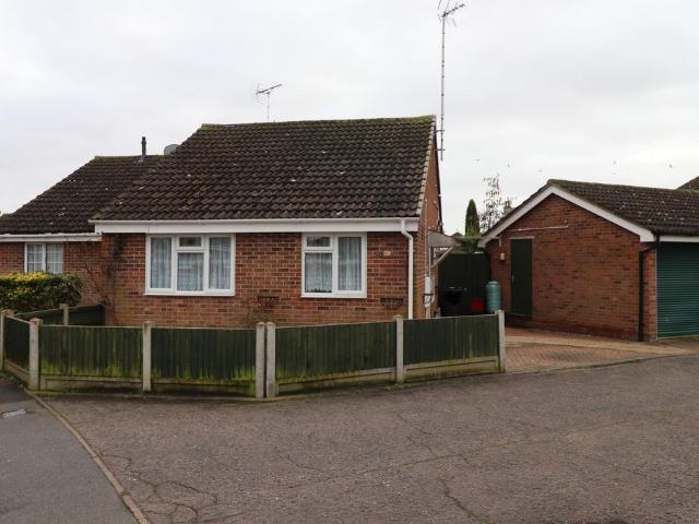 Bungalow for rent in Dale Hill, Essex