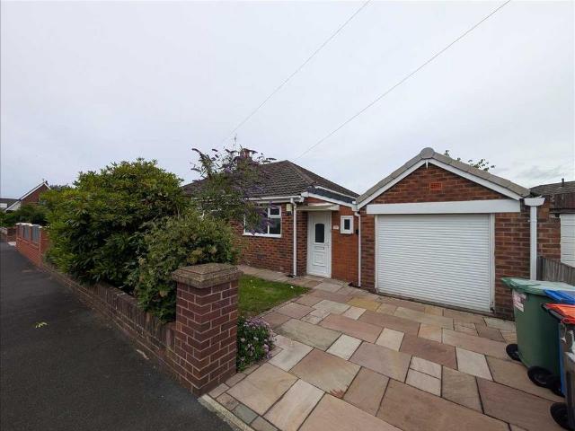 Bungalow for rent in Cabus, Lancashire