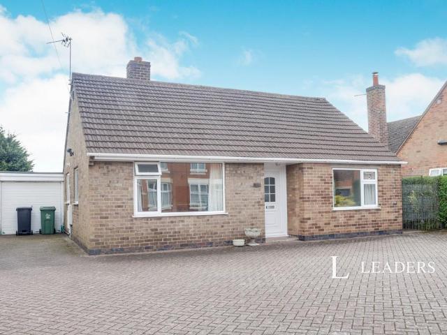 Bungalow for rent in Elmfield, Leicestershire