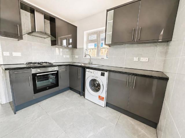 House for rent in Alton Barnes, Essex