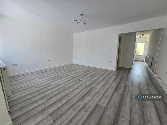 House for rent in Dyffryn Clydach, Neath Abbey