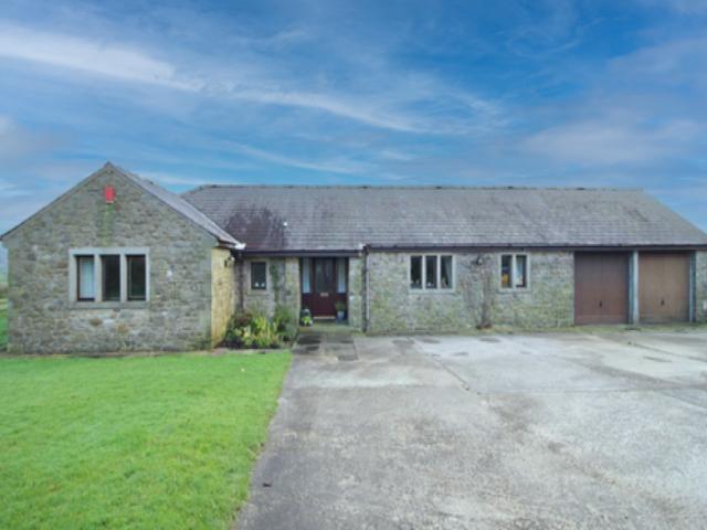 Bungalow for rent in Paradise, Lancashire