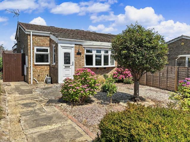 Bungalow for rent in Huntingdon, Cambridgeshire