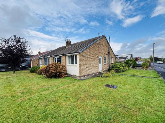 Bungalow for rent in Longton, Firbank