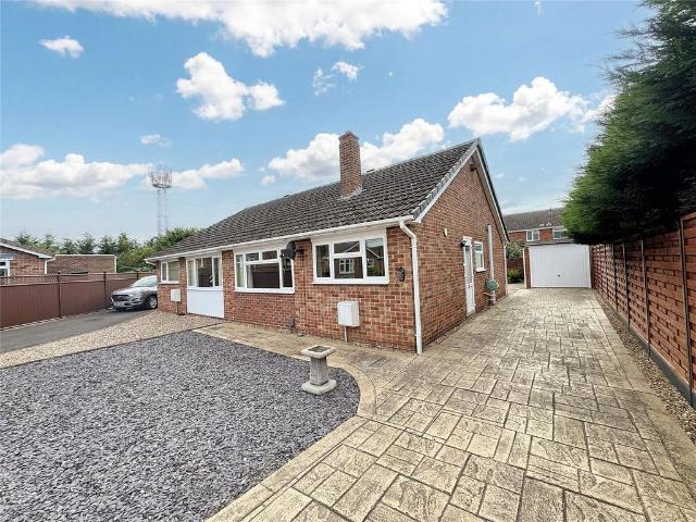 Bungalow for rent in Brentingby, Leicestershire