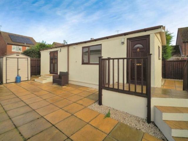 Bungalow for rent in Netheravon, Isle Of Man