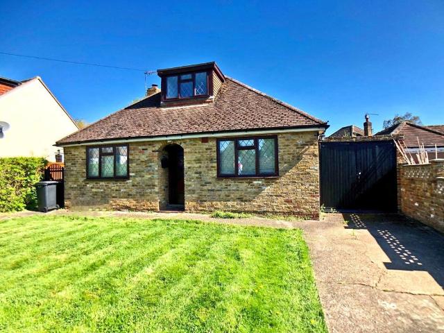 Bungalow for rent in Denham, Gerrards Cross and Chalfonts Community Board, Jordans