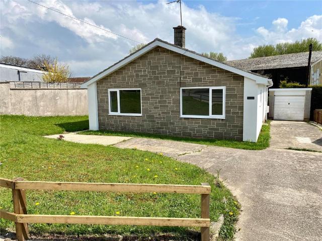Bungalow for rent in Chard Town, Chard