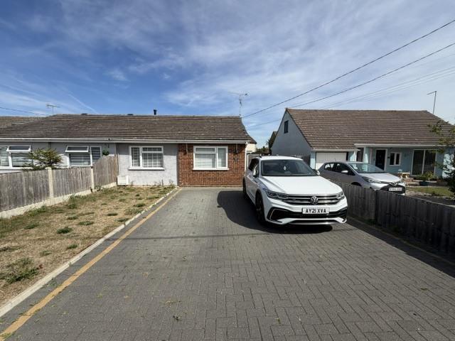 Bungalow for rent in Mayland, Maldon