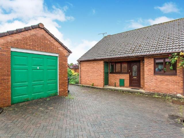 Bungalow for rent in Cadley, Higher Bartle