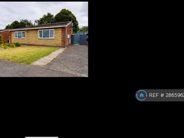 Bungalow for rent in Queen's Park, Blackburn
