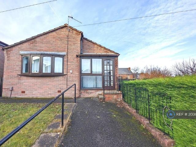 Bungalow for rent in Meersbrook, South Yorkshire