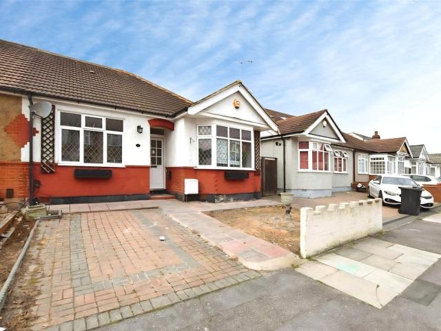 Apartment for rent in Chadwell Heath, Greater London