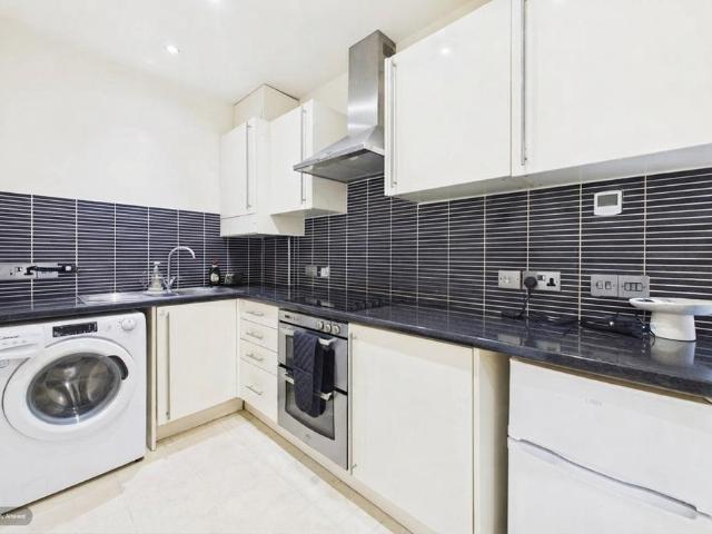 Bungalow for rent in Fenstanton, Huntingdonshire