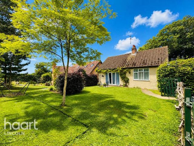 Bungalow for rent in Grantham, Barholm