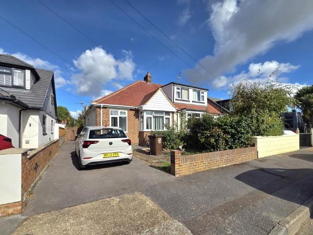 Bungalow for rent in Bridgemary, Gosport