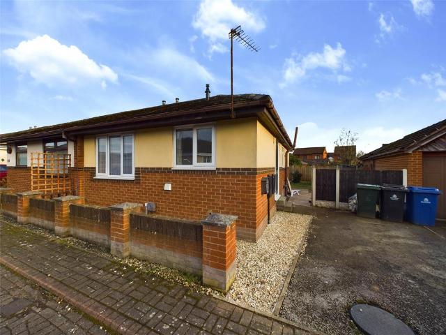 Bungalow for rent in Armthorpe, South Yorkshire