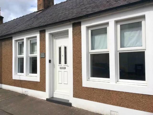 Bungalow for rent in Thornhill, Scotland