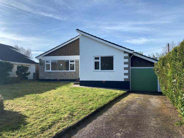 Bungalow for rent in Carlyon Bay, Cornwall