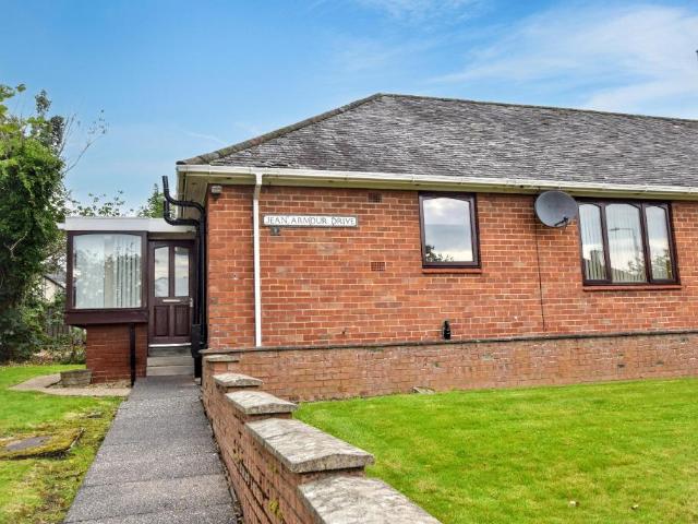 Bungalow for rent in Mauchline, Scotland