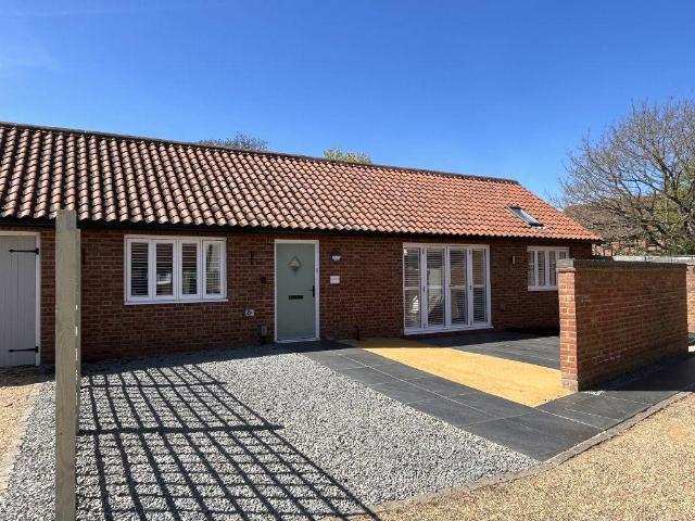 Bungalow for rent in Bedford, Isle Of Man