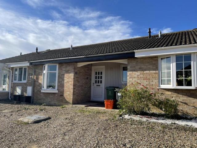 Bungalow for rent in Highworth, Isle Of Man