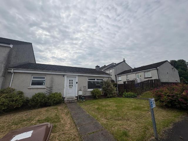 Bungalow for rent in Johnstone Castle, Elderslie