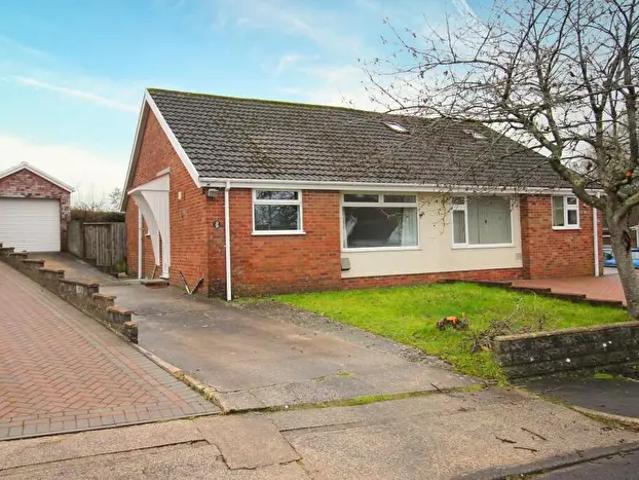 Apartment for rent in Pont-y-Clun, Brynsadler